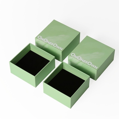 Logotipo personalizado Caixa de presente de papel rígido cartão de jóias com tampa e inserção de espuma base